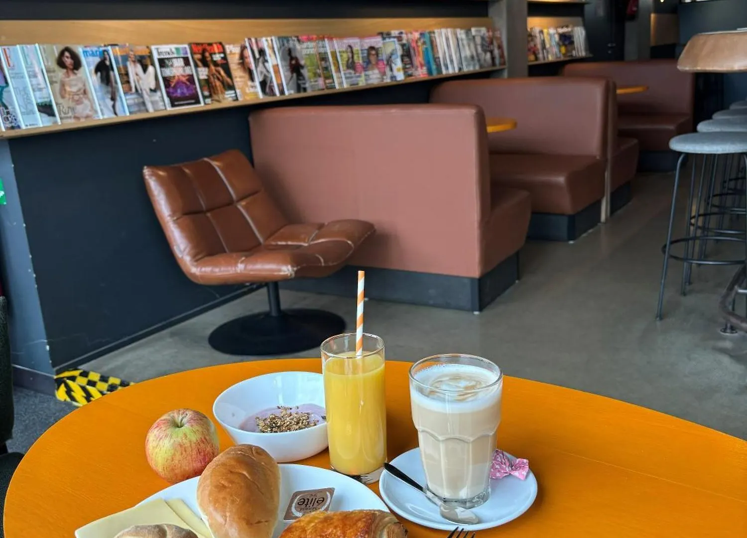 Hostel The Ash Antwerpen 0*,  Belgien
