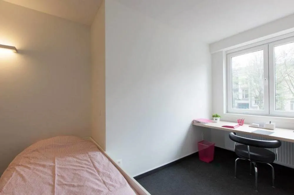Albergue The Ash Amberes 0*,